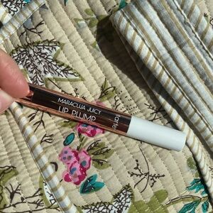 2 Tarte Maracuja Juicy Lip Plump with White and Rose Gold Accents